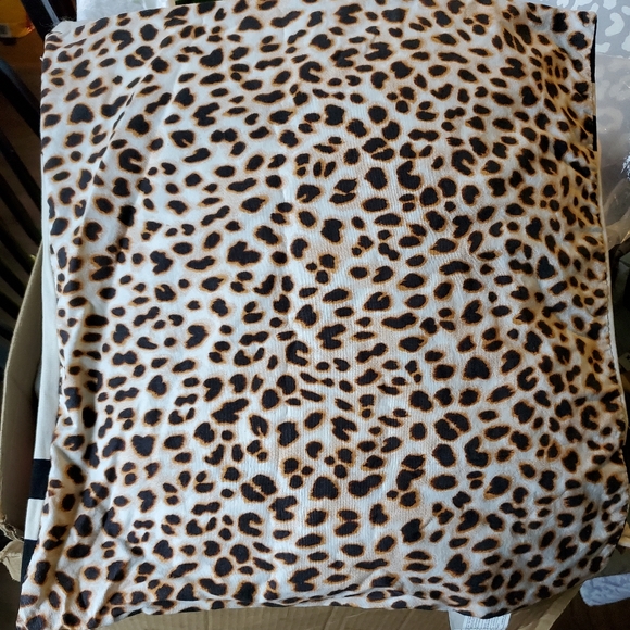 Cheetah print pillow and case PINK VS - Picture 2 of 6